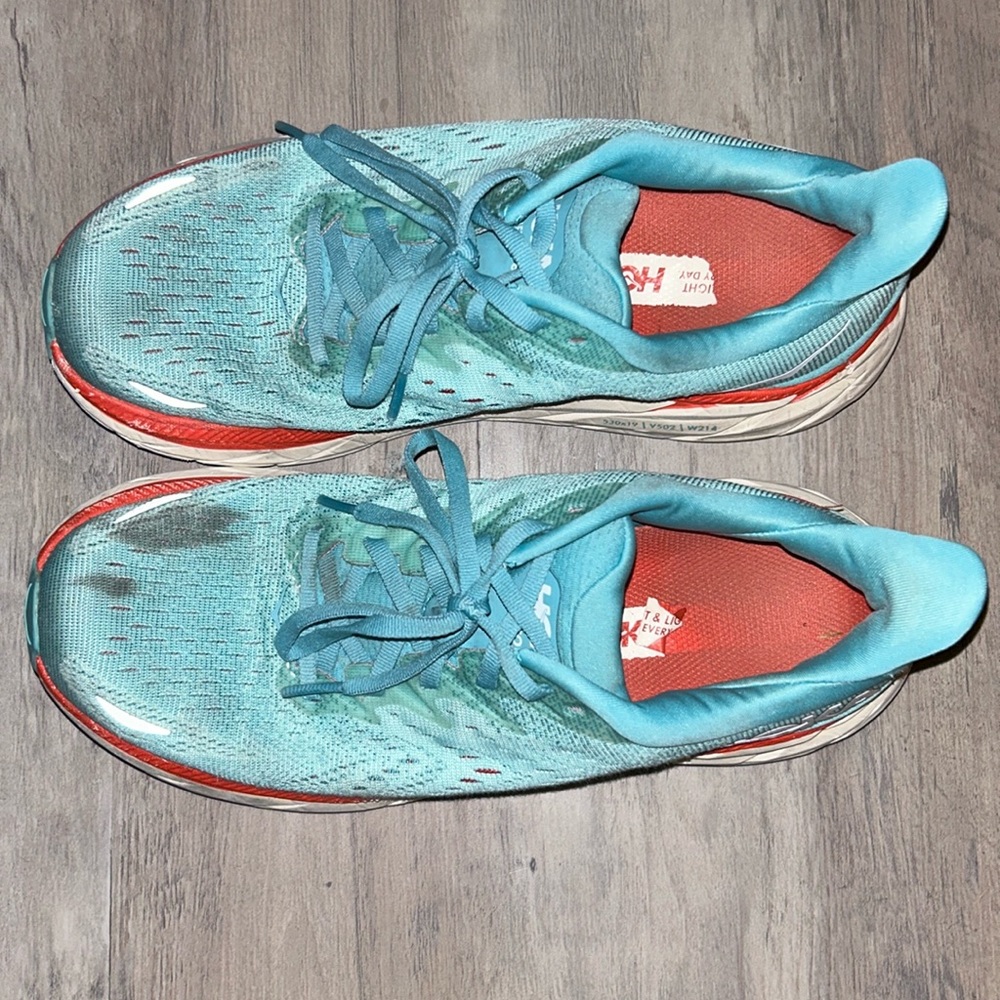 Hoka Clifton 8
